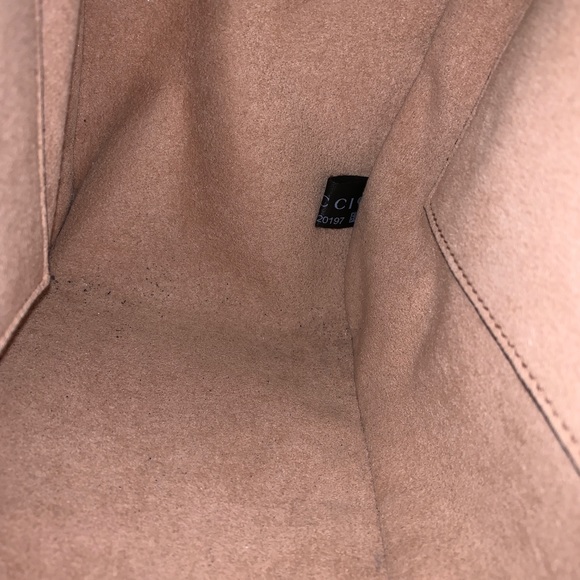 Gucci GG Marymount Matelessé Backpack 🎒 - Picture 6 of 7